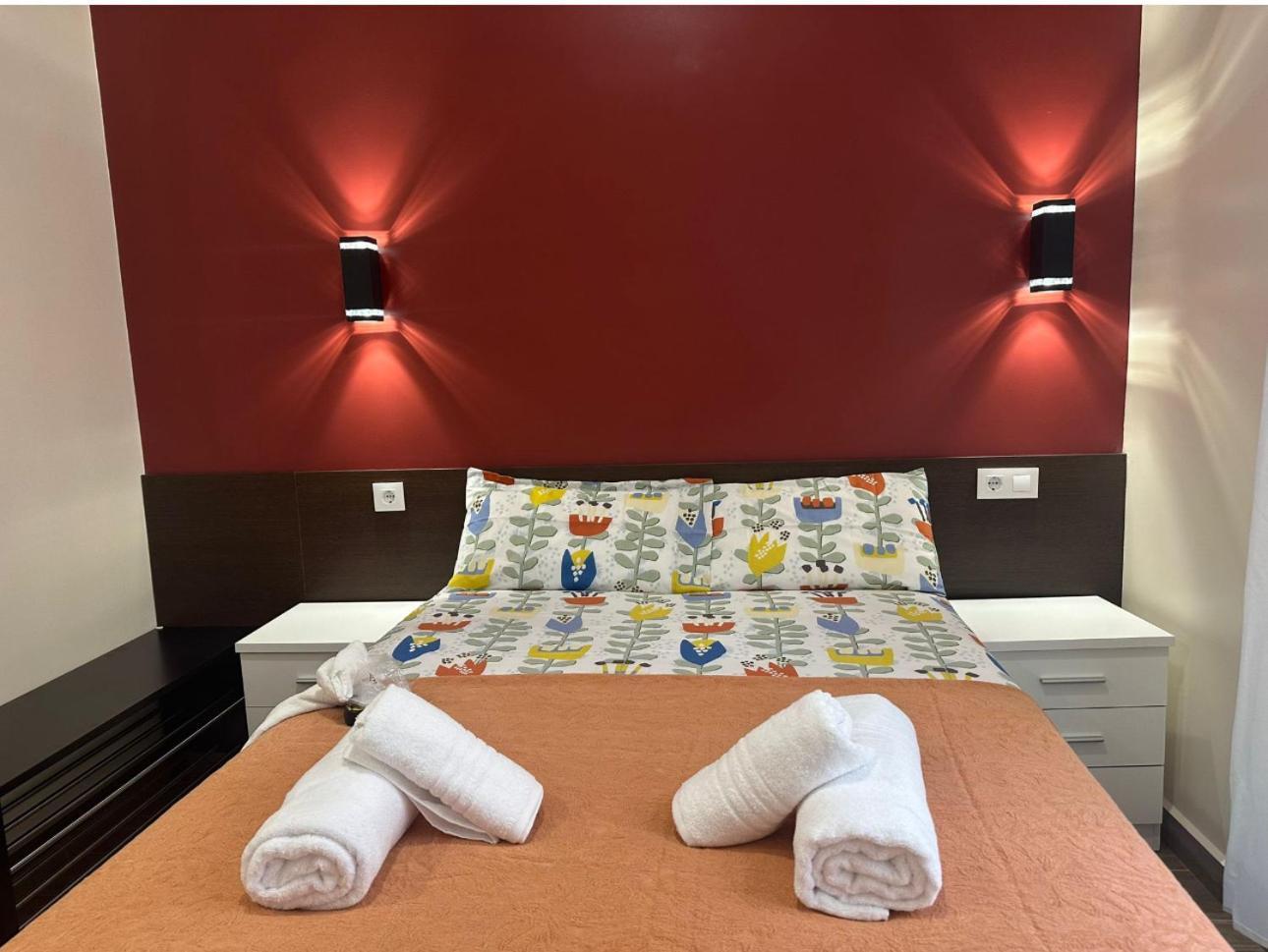 Hostal “ Infantas” マドリード エクステリア 写真